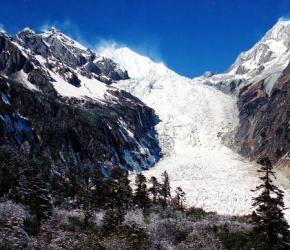 成都九寨沟、黄龙、乐山、峨眉山（全山）双卧十日游